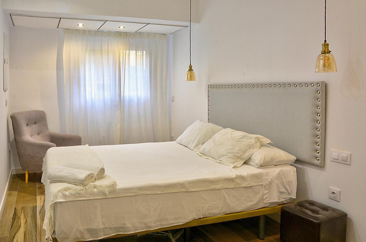 Apartsuite B&R Triana Arellano Sevilla Kültér fotó